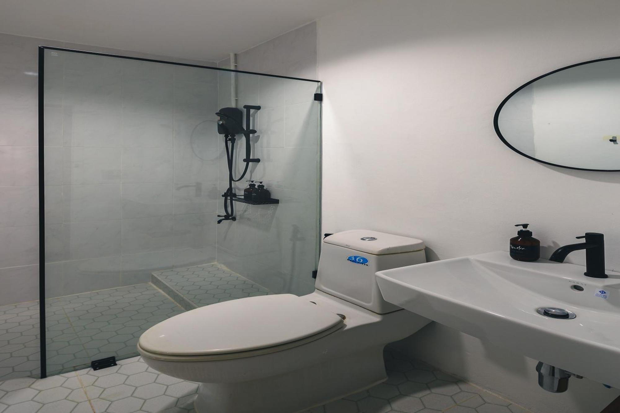 Yindee Travellers Lodge Nan Luaran gambar